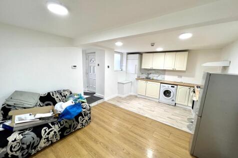 Living Room &amp; Kitchen