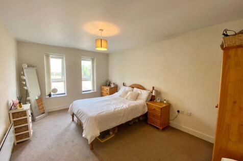Bedroom (front)