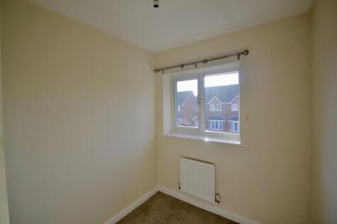 Bedroom 3 (smaller)