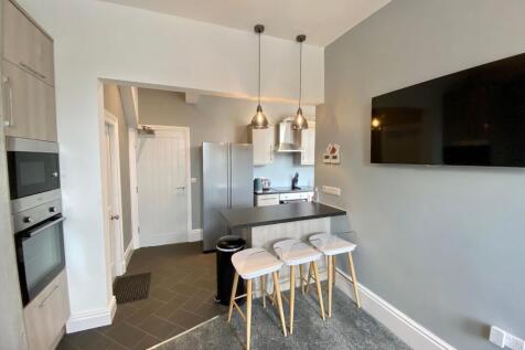 Kitchen & Living Area