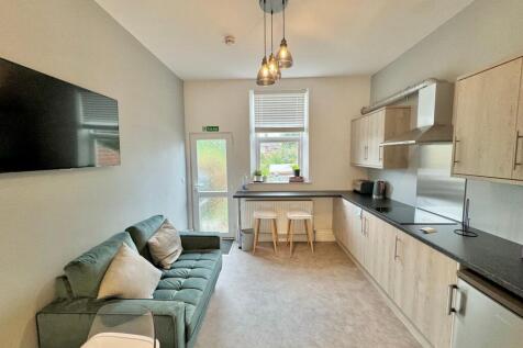 Kitchen & Living Area