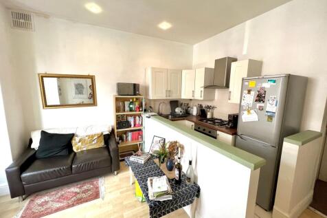 Living & Kitchen Area