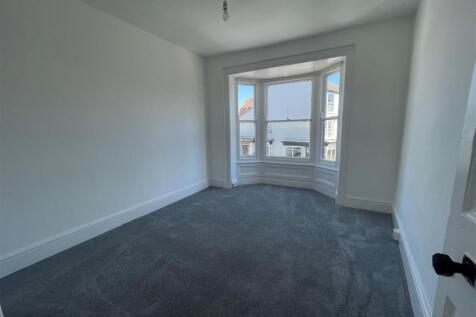 Bedroom 73a Market Street.jpg