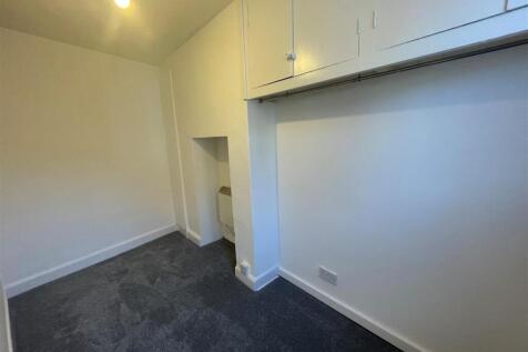 73a Market Street, Pocklington Bedroom.jpg
