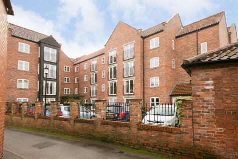 008 - All Saint Court.jpg