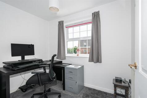 1 Trent Walk - 8.jpg