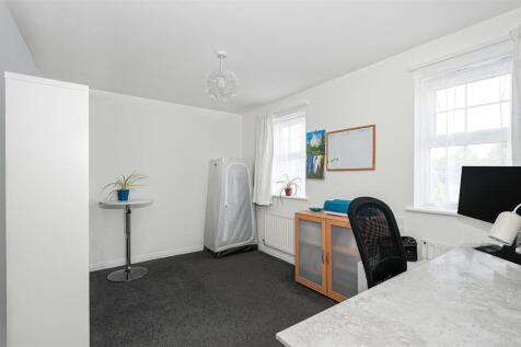 1 Trent Walk - 10.jpg