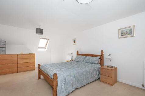 1 Trent Walk - 12.jpg