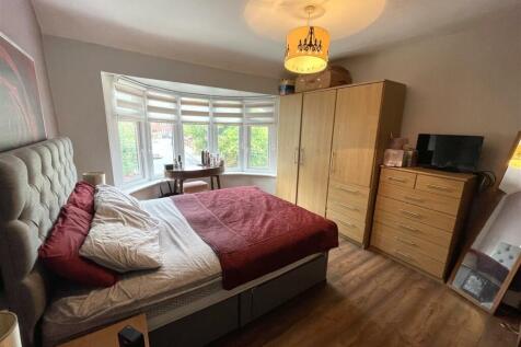 Master Bedroom 1.JPG
