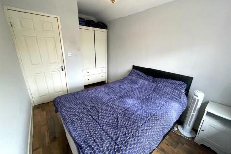Fourth Bedroom 2.JPG