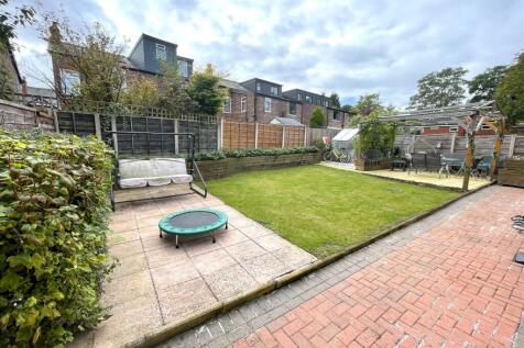 Rear Garden 1.JPG