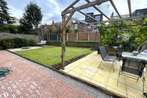 Rear Garden 2.JPG