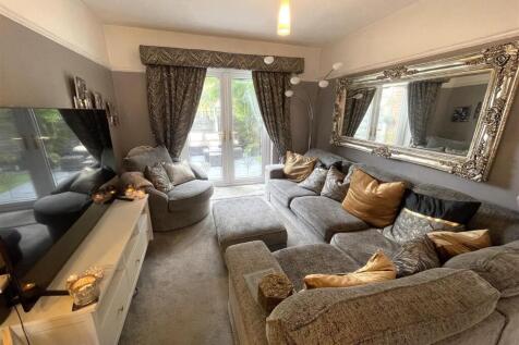 Through Lounge