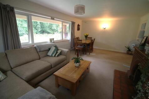 Sitting room 3.JPG