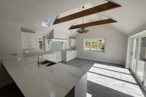 Kitchen1.JPG