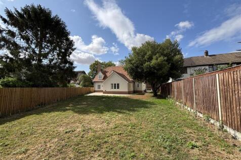 backgarden2.JPG