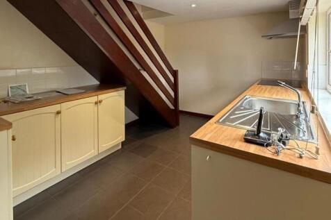 Kitchen copy.jpg
