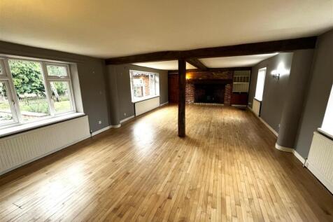 Sitting room.JPG