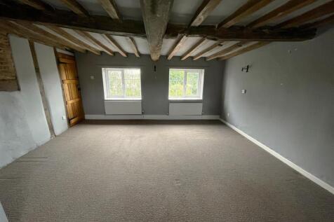 Bedroom 1.JPG
