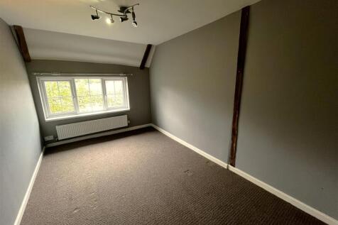 Bedroom 4.JPG