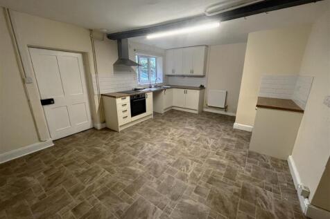 Kitchen 2.JPG