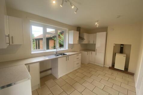 IMG_9027 - Kitchen.JPG