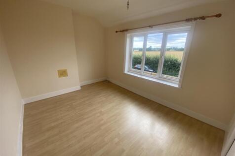 IMG_9032 - Bedroom 1.JPG