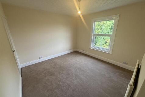 Master Bedroom 1.JPG