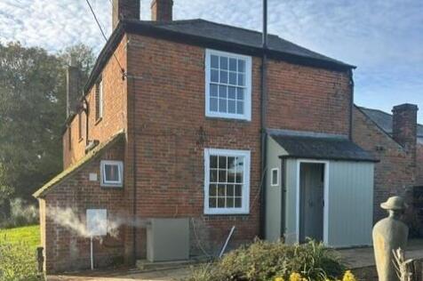 Park House Front Property (Landscape).jpg