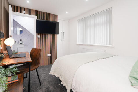 Bedroom 8 (6)