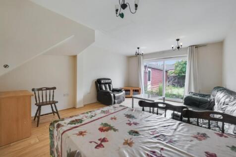 258062_34046217_I...