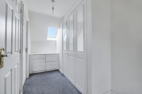 258062_34046217_I...