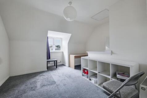 258062_34046217_I...