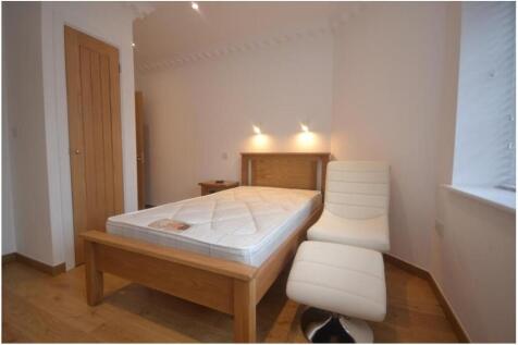 Bedroom (2).jpg