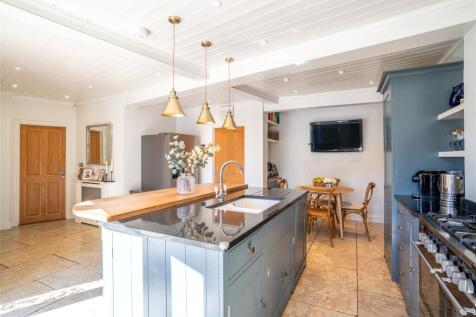 Kitchen/Breakfast Rm