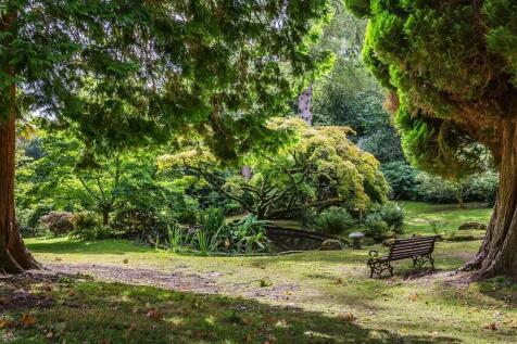 Garden property to r