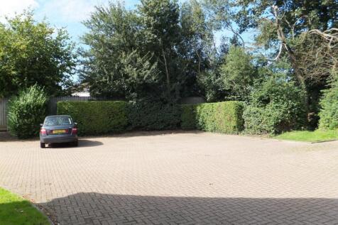 Parking Flat to rent
