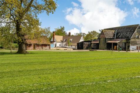 Garden &amp; Outbuilding