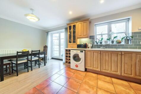 Kitchen/Dining Rm