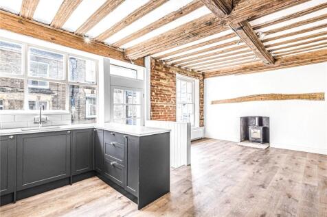 Kitchen/Living Rm