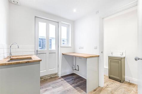 Utility/Rear Hall