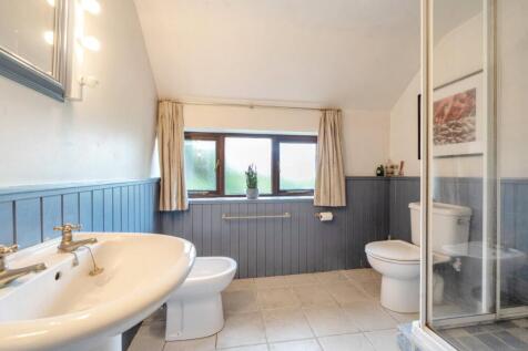 Ground Floor Shower