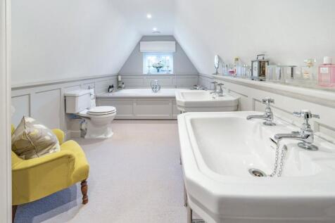 Master En-Suite