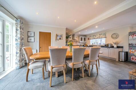 Kitchen Dining B