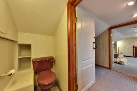 Annexe Cloakroom