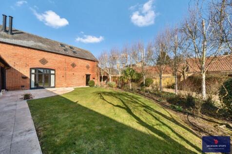 Rear Barn &amp; Garden