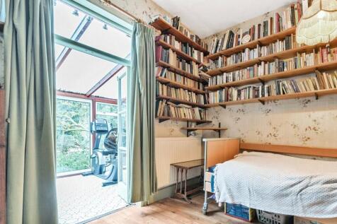 Bedroom 6/Study