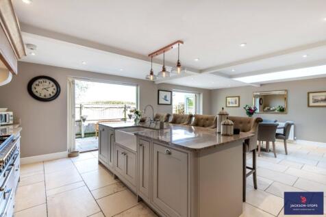 Kitchen Dining C
