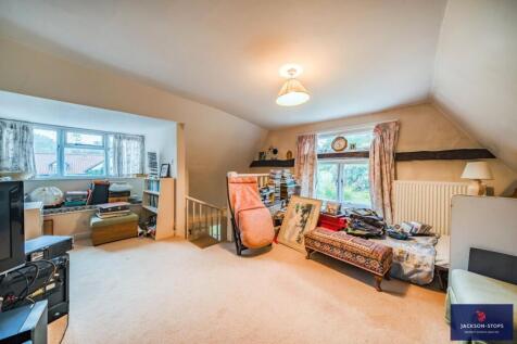 Landing/Bedroom 2