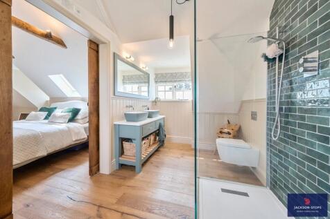 En-Suite Bathroom B